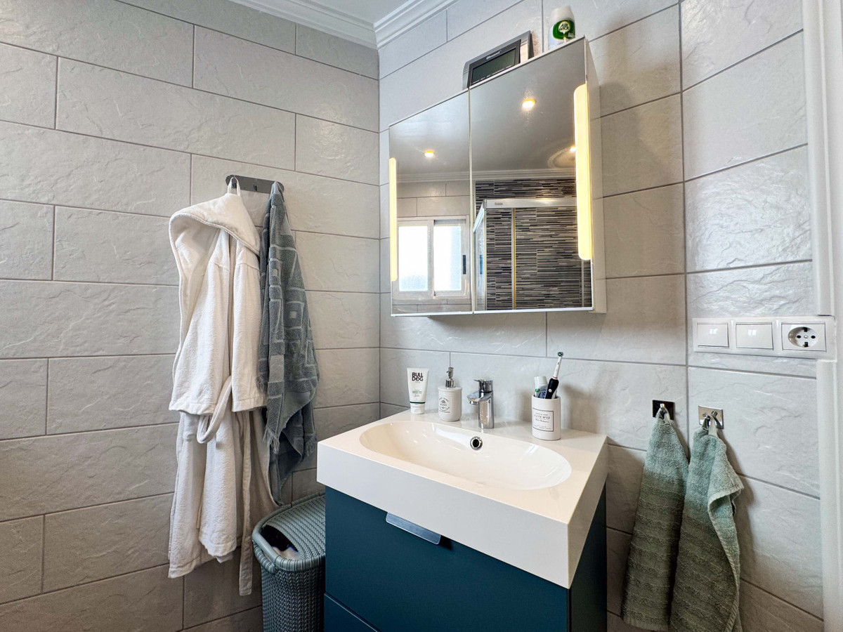 Se vende Ático de 2 dormitorios en Costa Blanca, Alicante, España