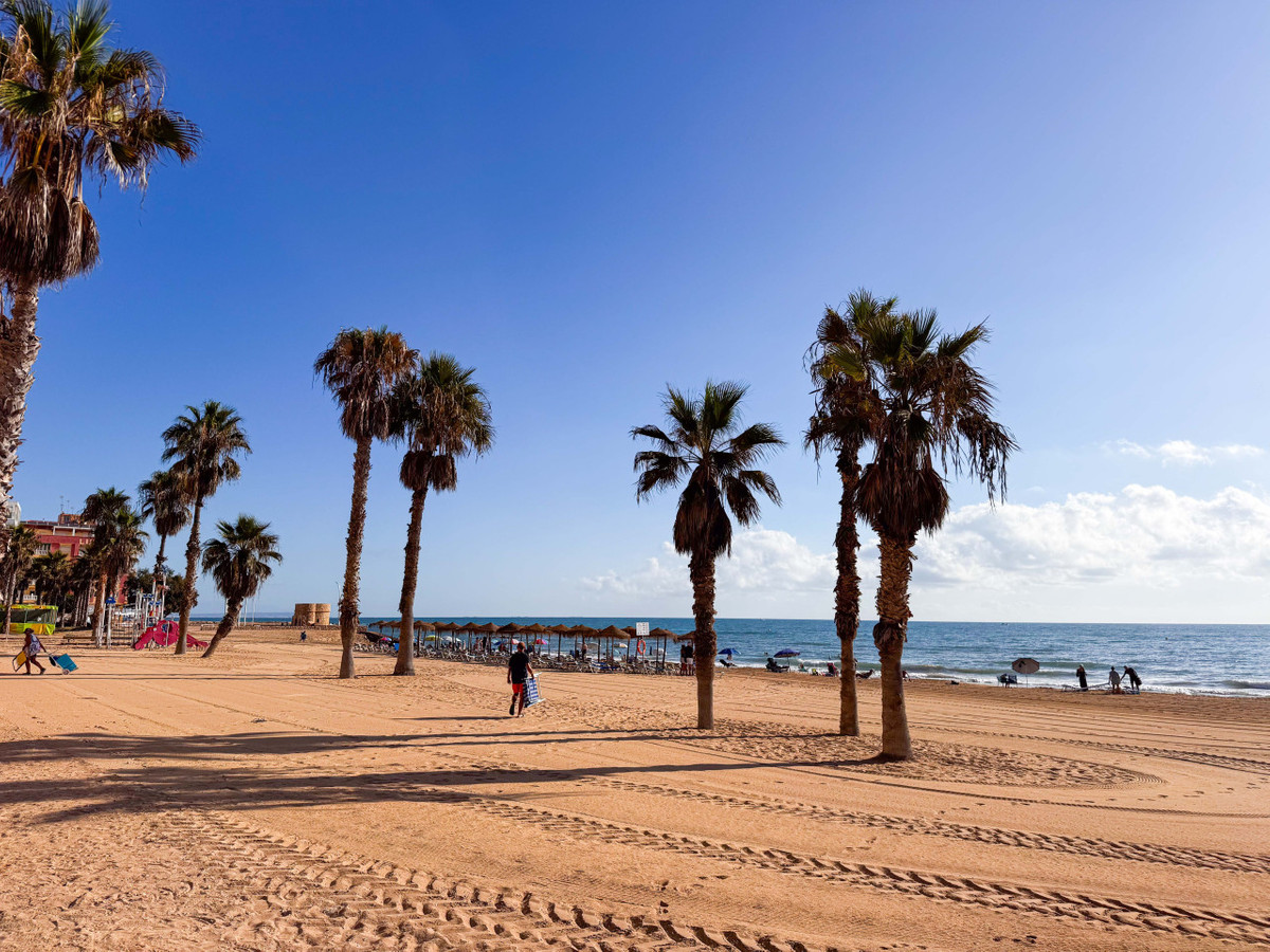 Se vende Apartamento Planta Media de 1 dormitorios en Costa Blanca, Alicante, España
