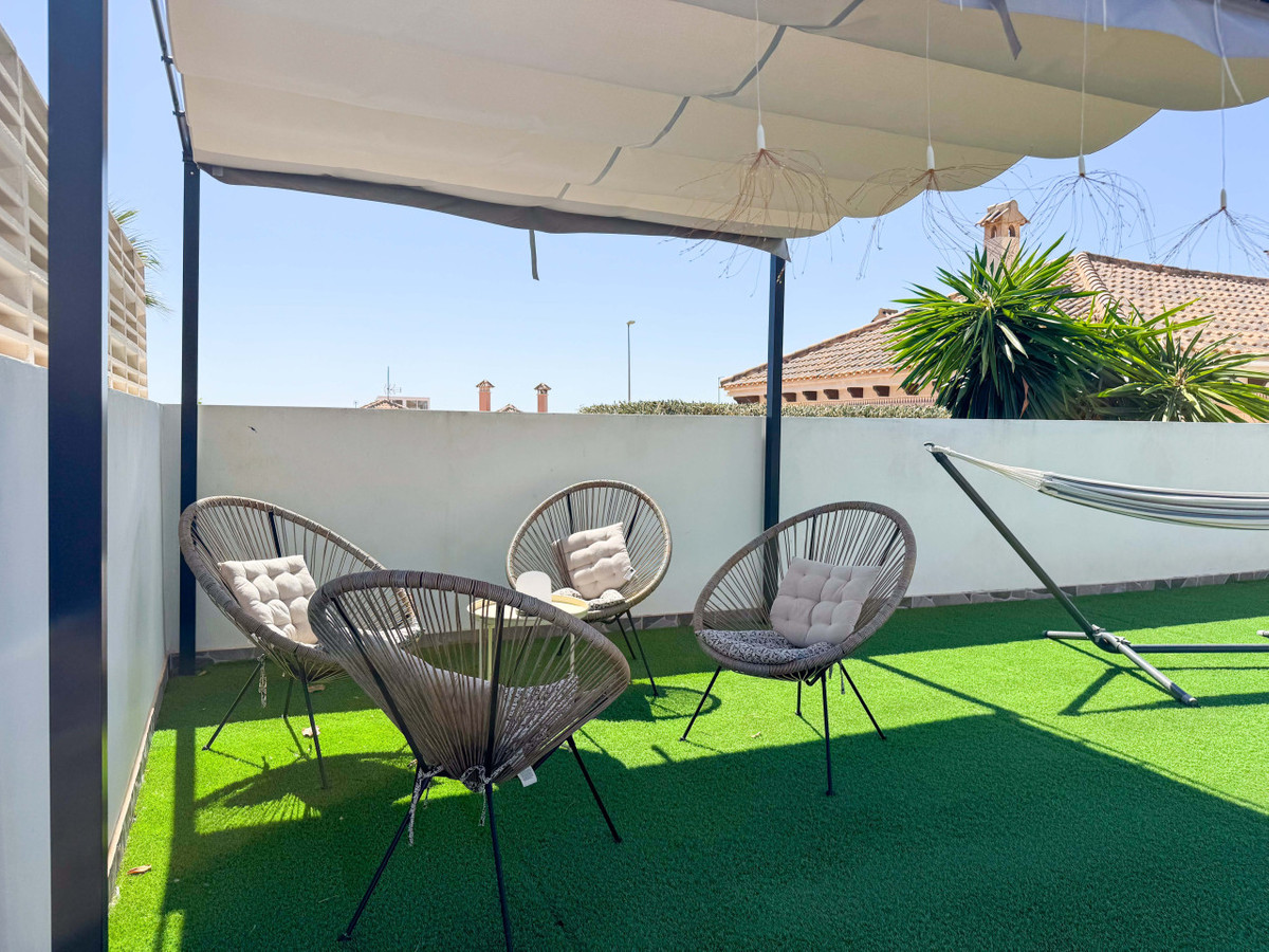 Se vende Villa - Chalet de 6 dormitorios en Costa Blanca, Alicante, España