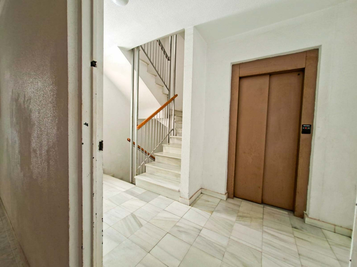 Se vende Apartamento Planta Media de 2 dormitorios en Costa Blanca, Alicante, España