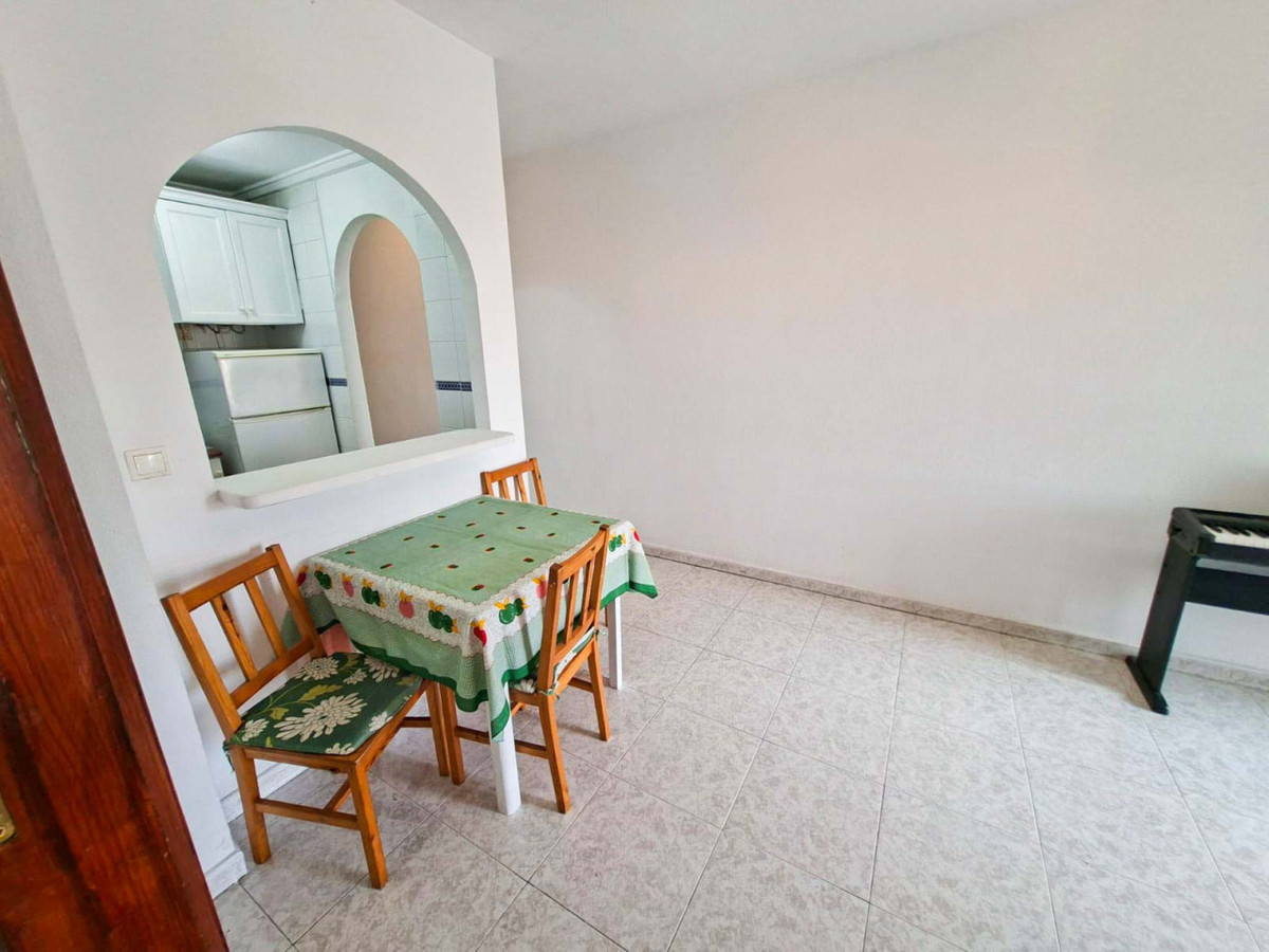 Se vende Apartamento Planta Media de 2 dormitorios en Costa Blanca, Alicante, España