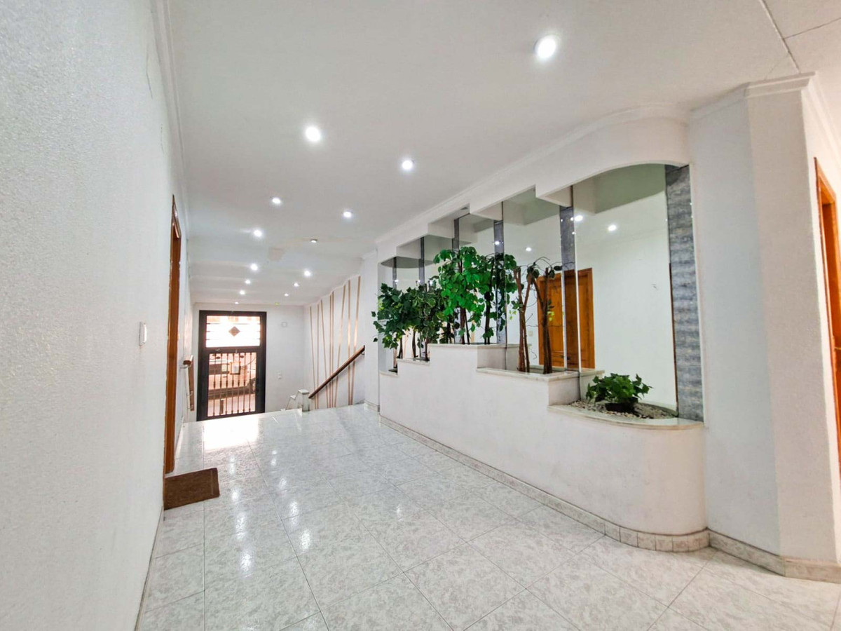 Se vende Apartamento Planta Media de 2 dormitorios en Costa Blanca, Alicante, España