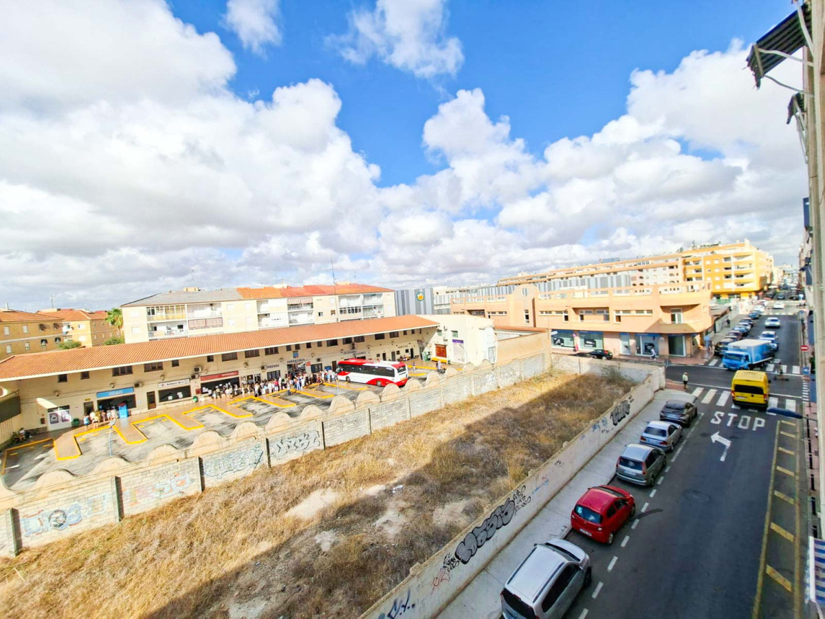Se vende Apartamento Planta Media de 2 dormitorios en Costa Blanca, Alicante, España