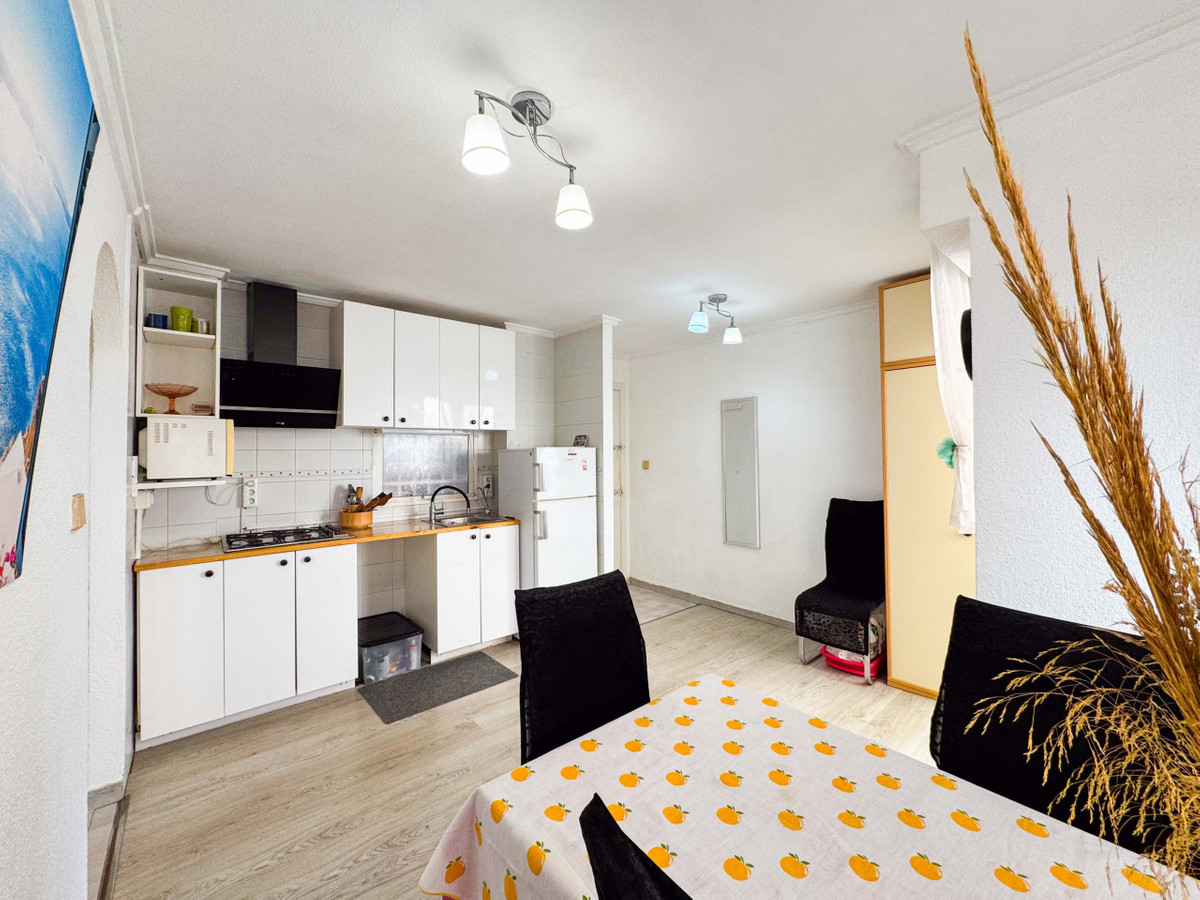 Se vende Apartamento Planta Media de 2 dormitorios en Costa Blanca, Alicante, España