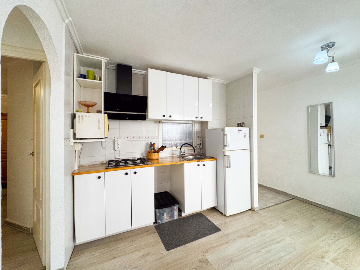 Se vende Apartamento Planta Media de 2 dormitorios en Costa Blanca, Alicante, España