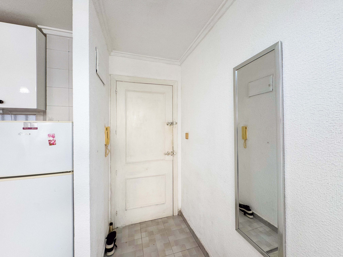 Se vende Apartamento Planta Media de 2 dormitorios en Costa Blanca, Alicante, España