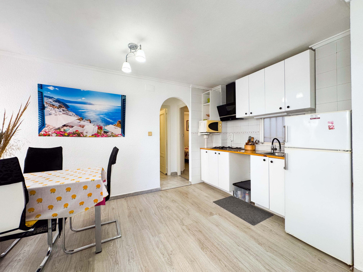 Se vende Apartamento Planta Media de 2 dormitorios en Costa Blanca, Alicante, España