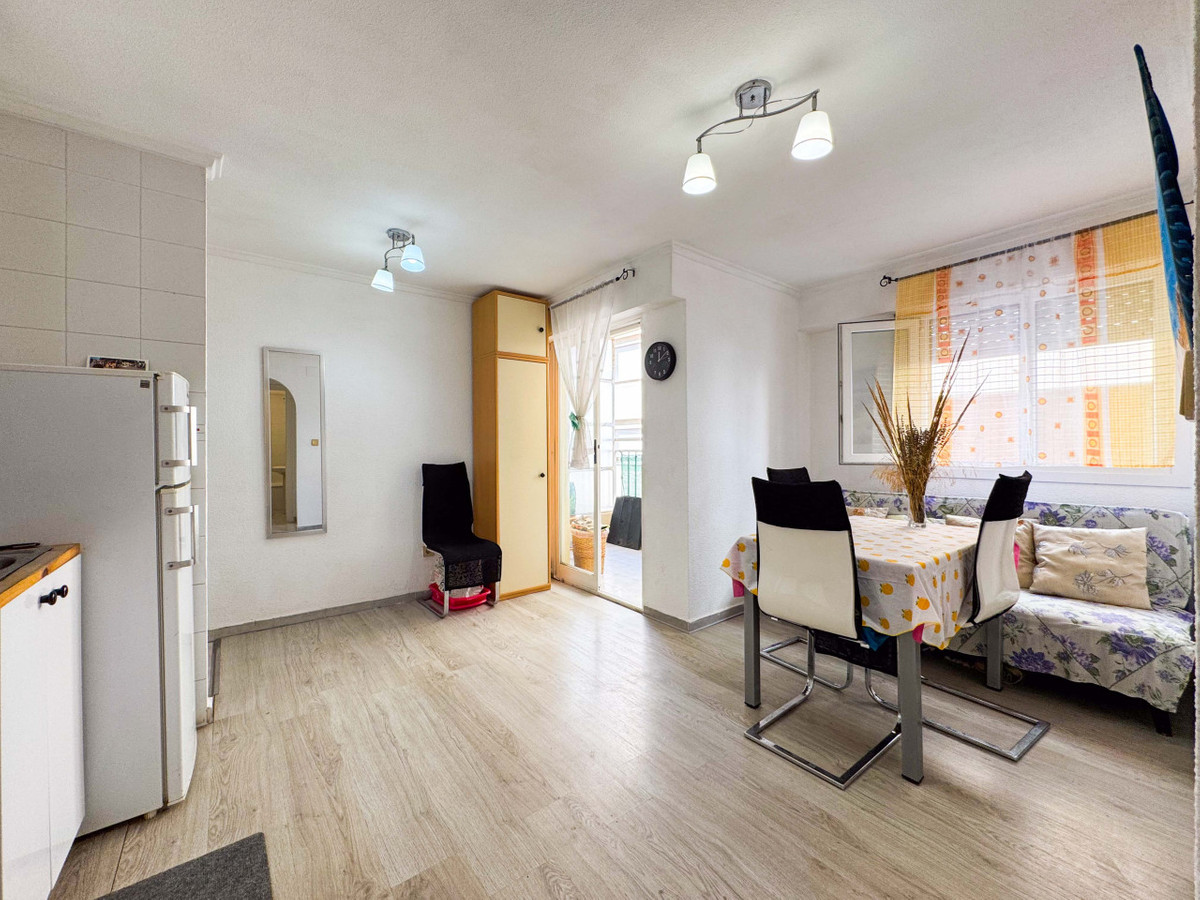 Se vende Apartamento Planta Media de 2 dormitorios en Costa Blanca, Alicante, España