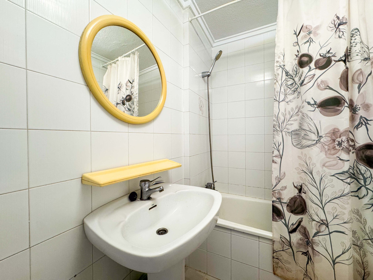 Se vende Apartamento Planta Media de 2 dormitorios en Costa Blanca, Alicante, España