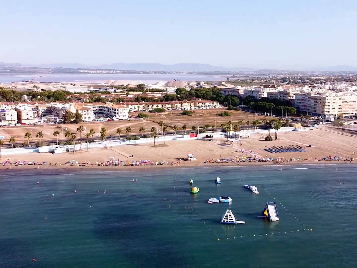 Se vende Apartamento Planta Media de 2 dormitorios en Costa Blanca, Alicante, España