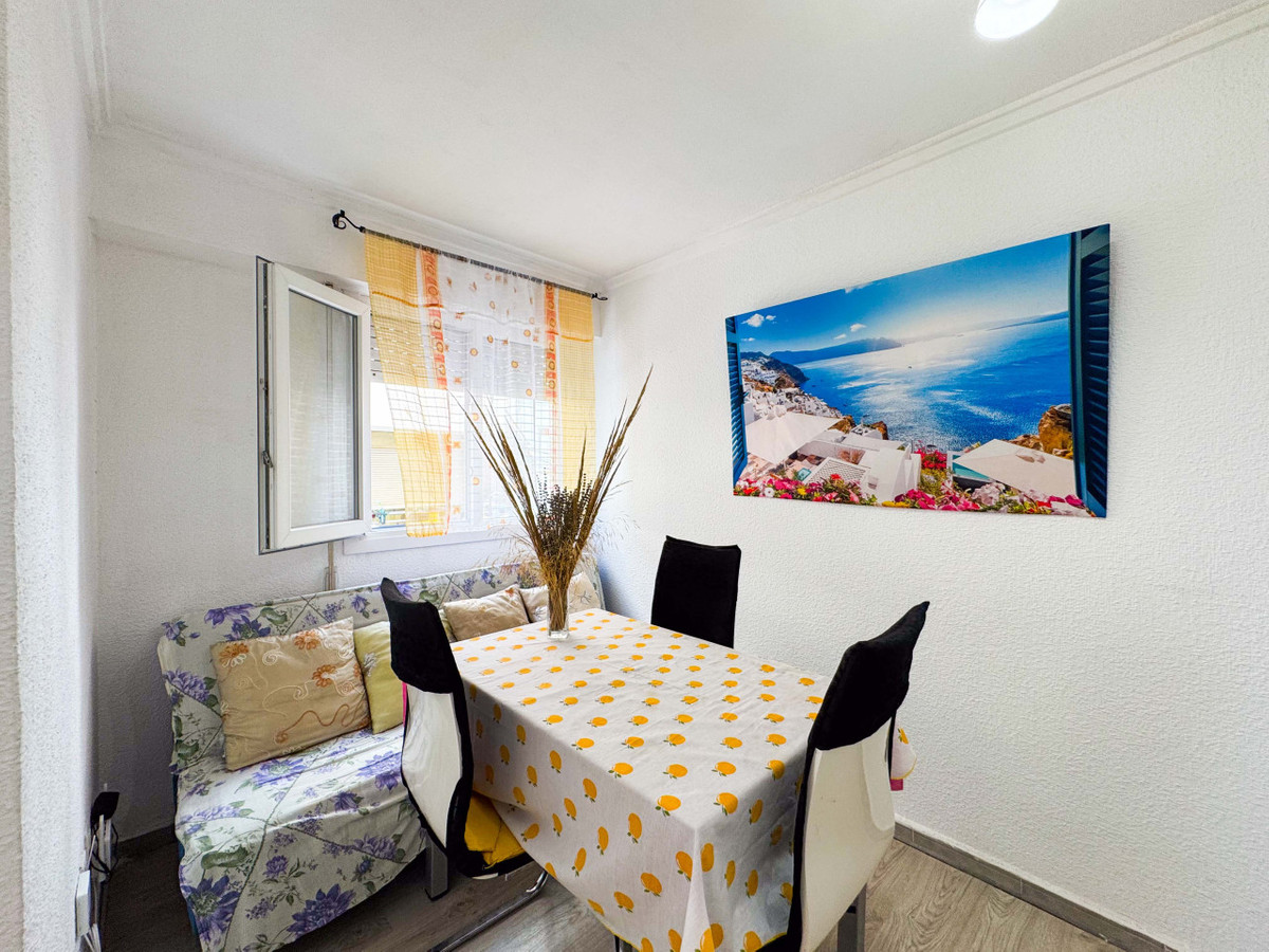 Se vende Apartamento Planta Media de 2 dormitorios en Costa Blanca, Alicante, España
