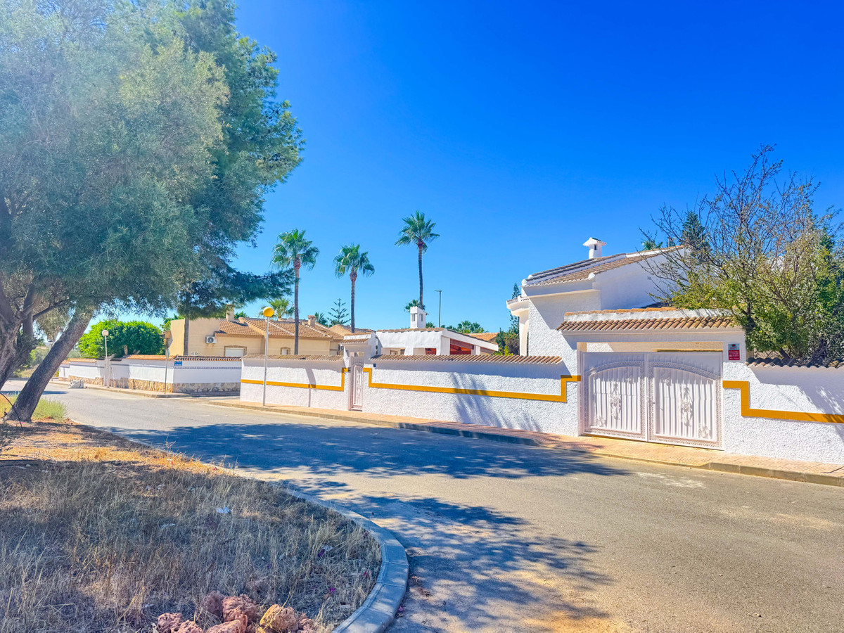 4 Bed Townhouse for sale in Ciudad Quesada Costa Blanca, Alicante, Spain