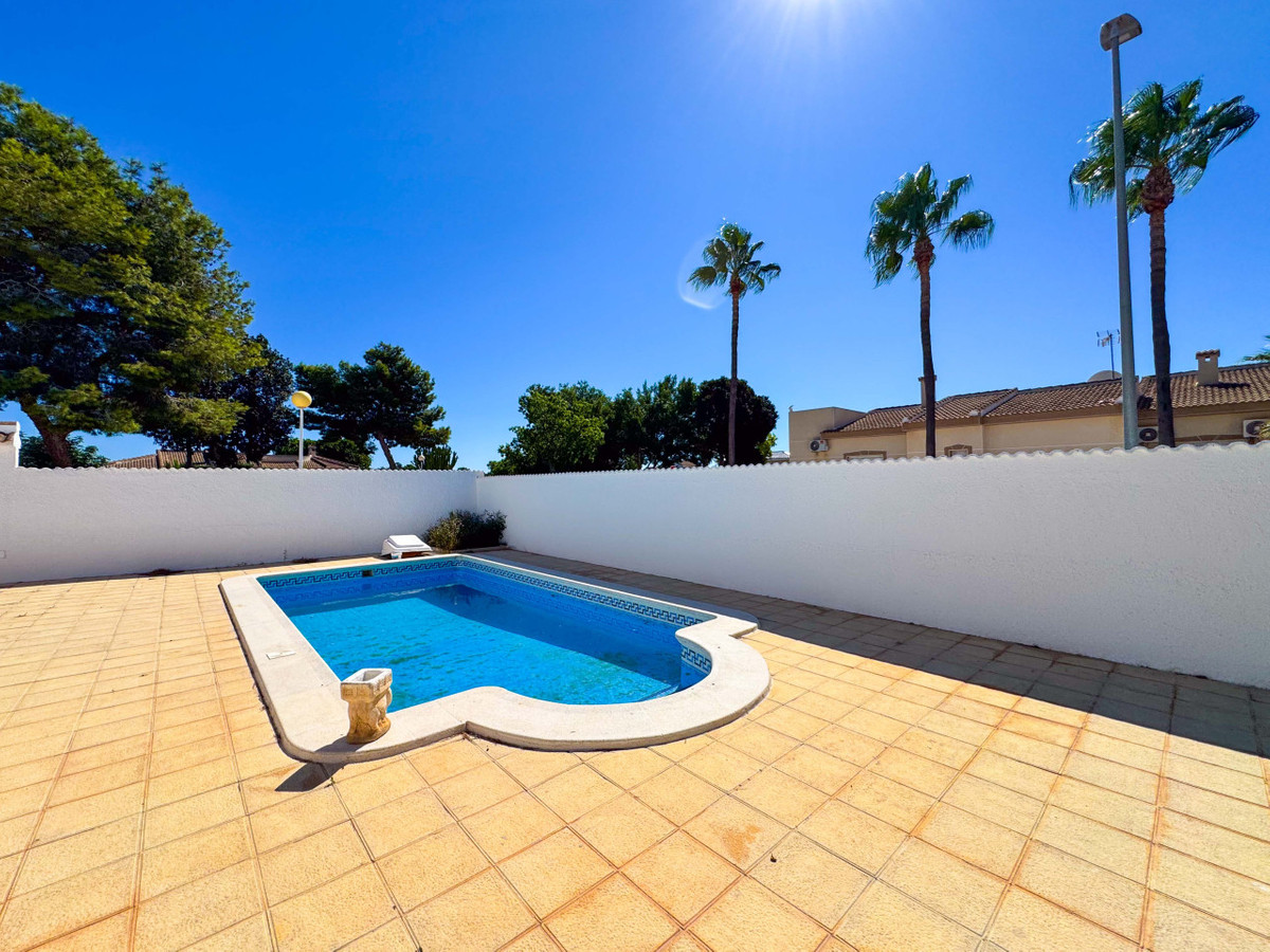 4 Bed Townhouse for sale in Ciudad Quesada Costa Blanca, Alicante, Spain