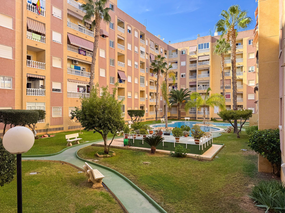 Se vende Apartamento Planta Baja de 1 dormitorios en Costa Blanca, Alicante, España