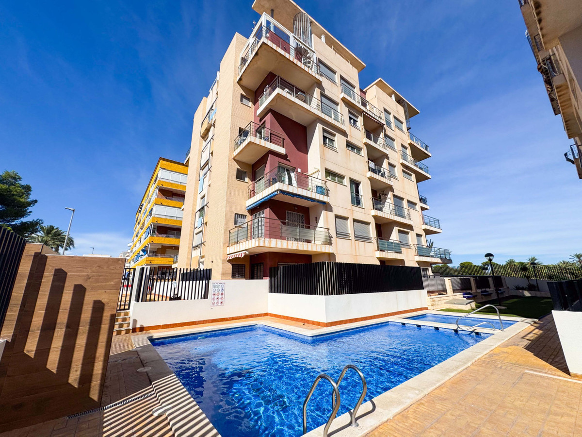 Se vende Ático de 2 dormitorios en Costa Blanca, Alicante, España