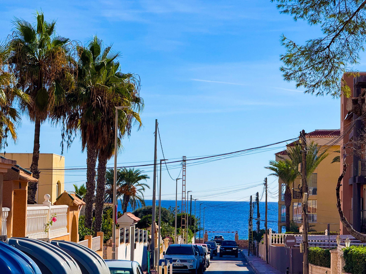 Se vende Ático de 2 dormitorios en Costa Blanca, Alicante, España