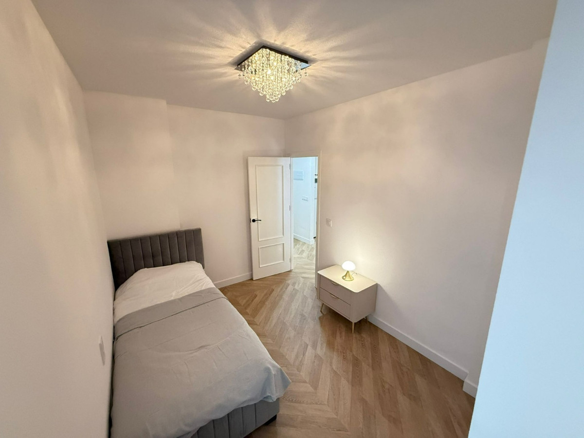 Se vende Apartamento Planta Media de 2 dormitorios en Costa Blanca, Alicante, España