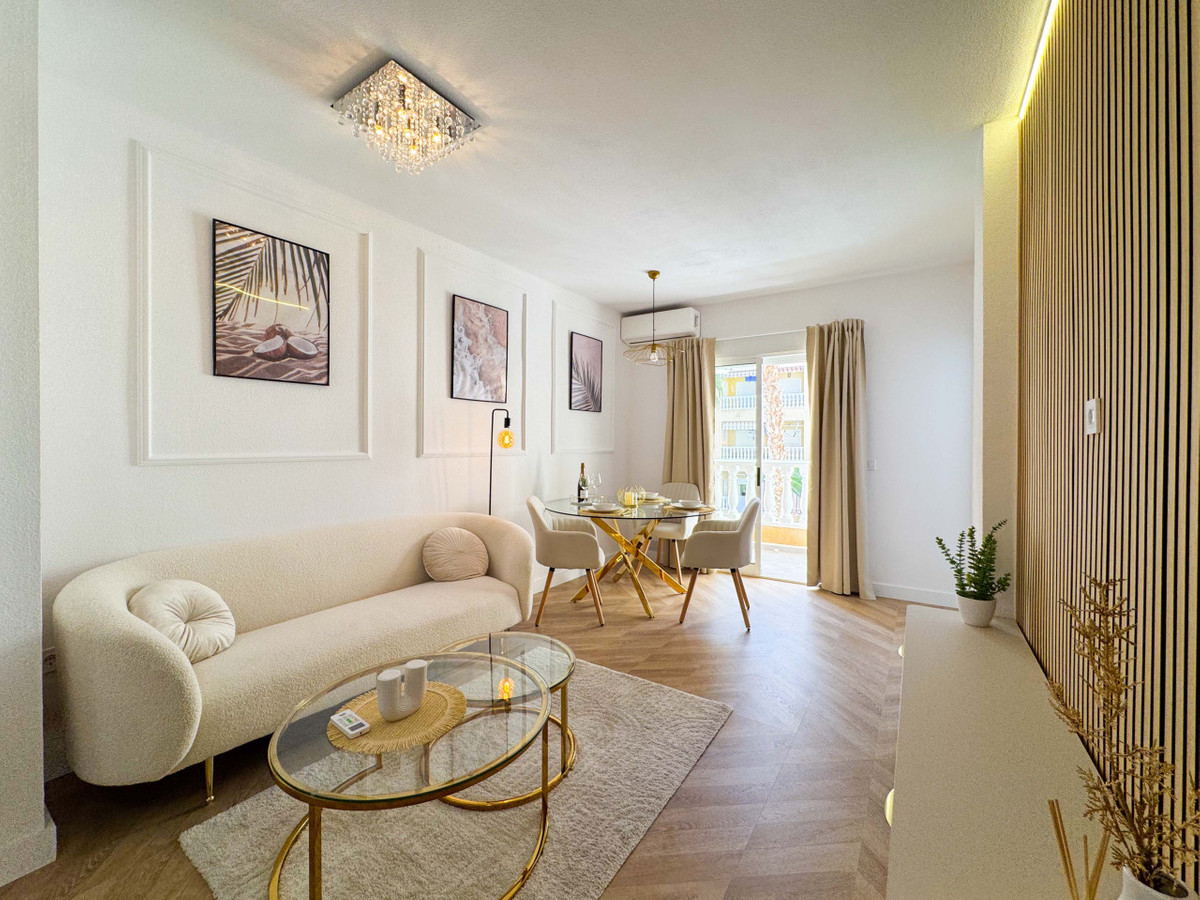 Se vende Apartamento Planta Media de 2 dormitorios en Costa Blanca, Alicante, España