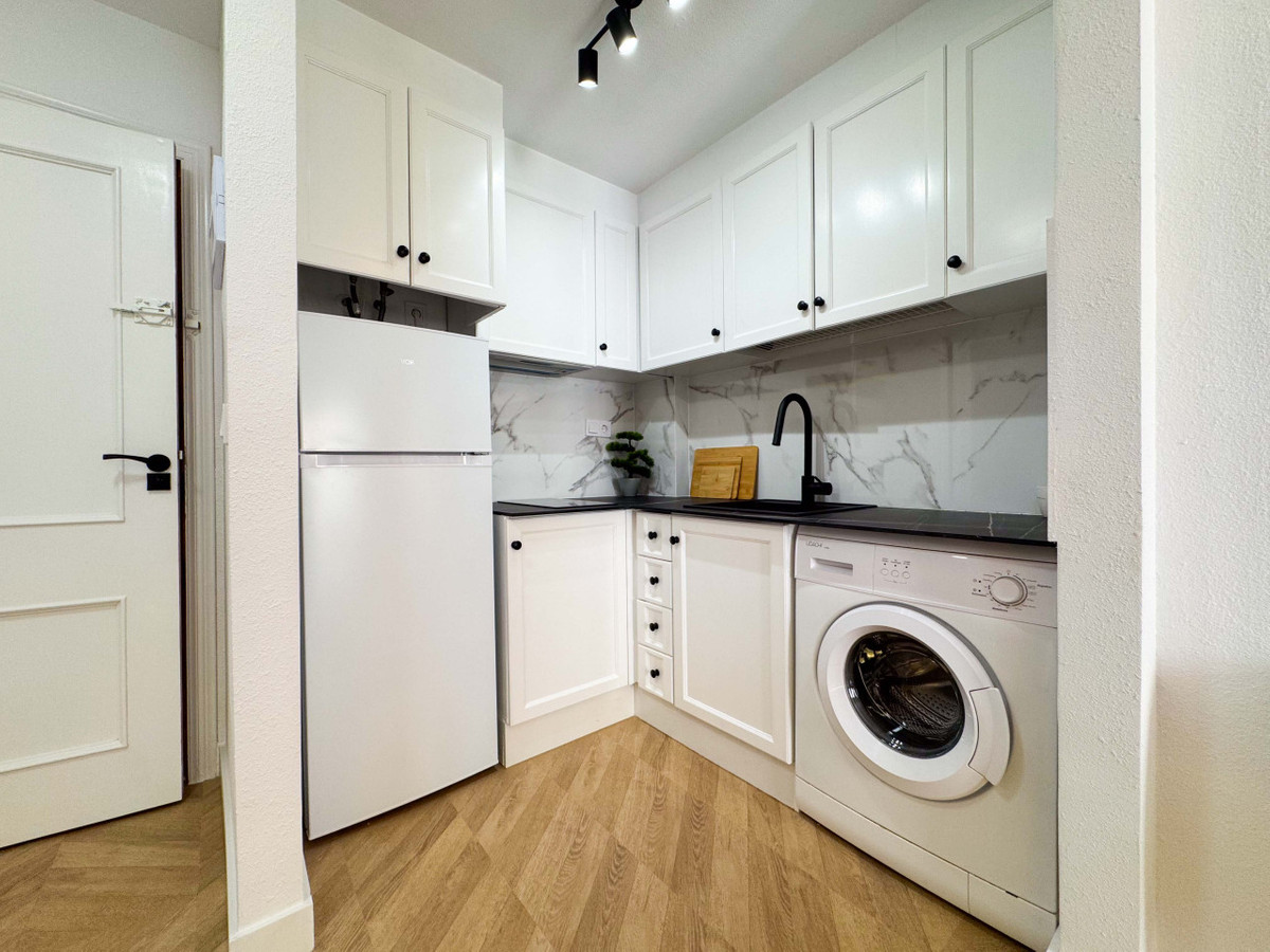 Se vende Apartamento Planta Media de 2 dormitorios en Costa Blanca, Alicante, España