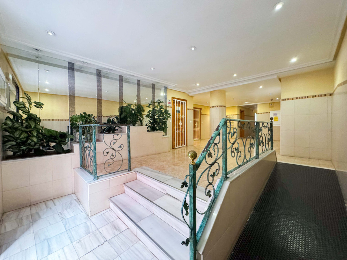 Se vende Apartamento Planta Media de 2 dormitorios en Costa Blanca, Alicante, España