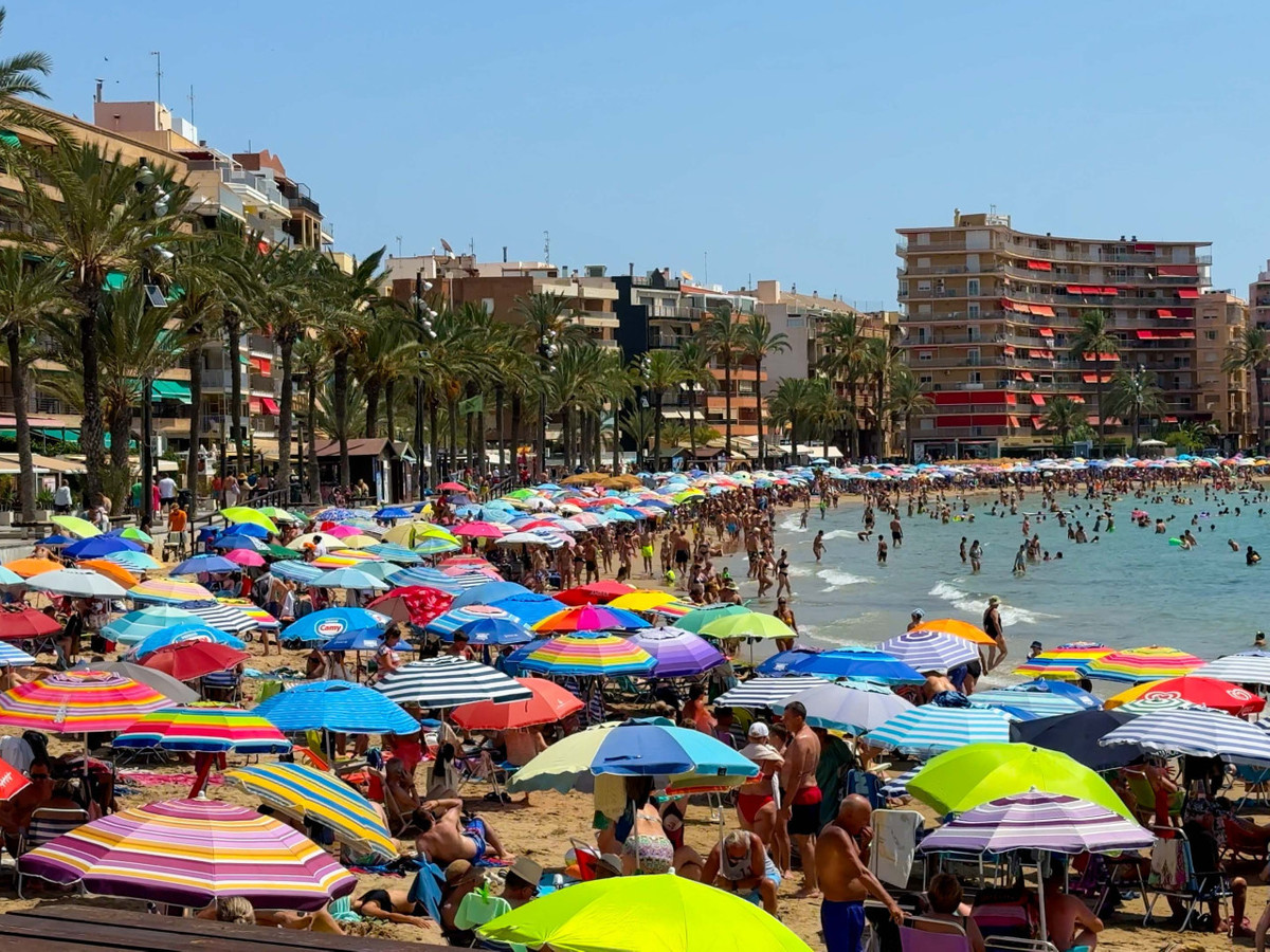 Se vende Apartamento Planta Media de 2 dormitorios en Costa Blanca, Alicante, España