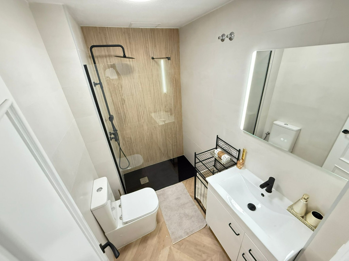 Se vende Apartamento Planta Media de 2 dormitorios en Costa Blanca, Alicante, España