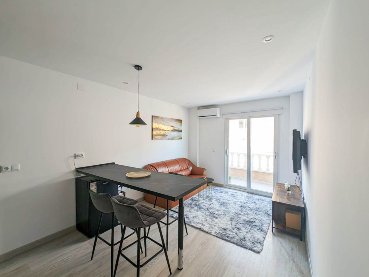 Se vende Apartamento Planta Media de 1 dormitorios en Costa Blanca, Alicante, España