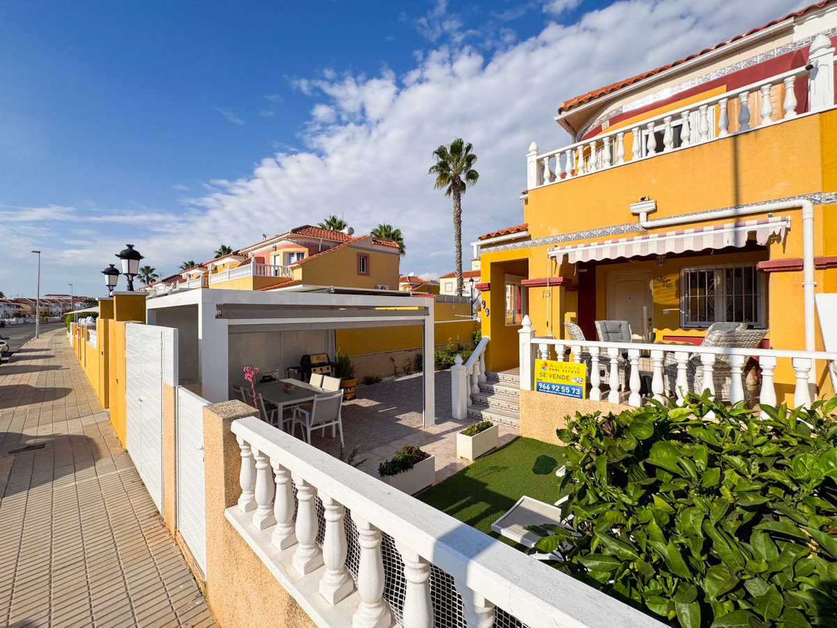 2 Bed Townhouse for sale in La Regia Costa Blanca, Alicante, Spain