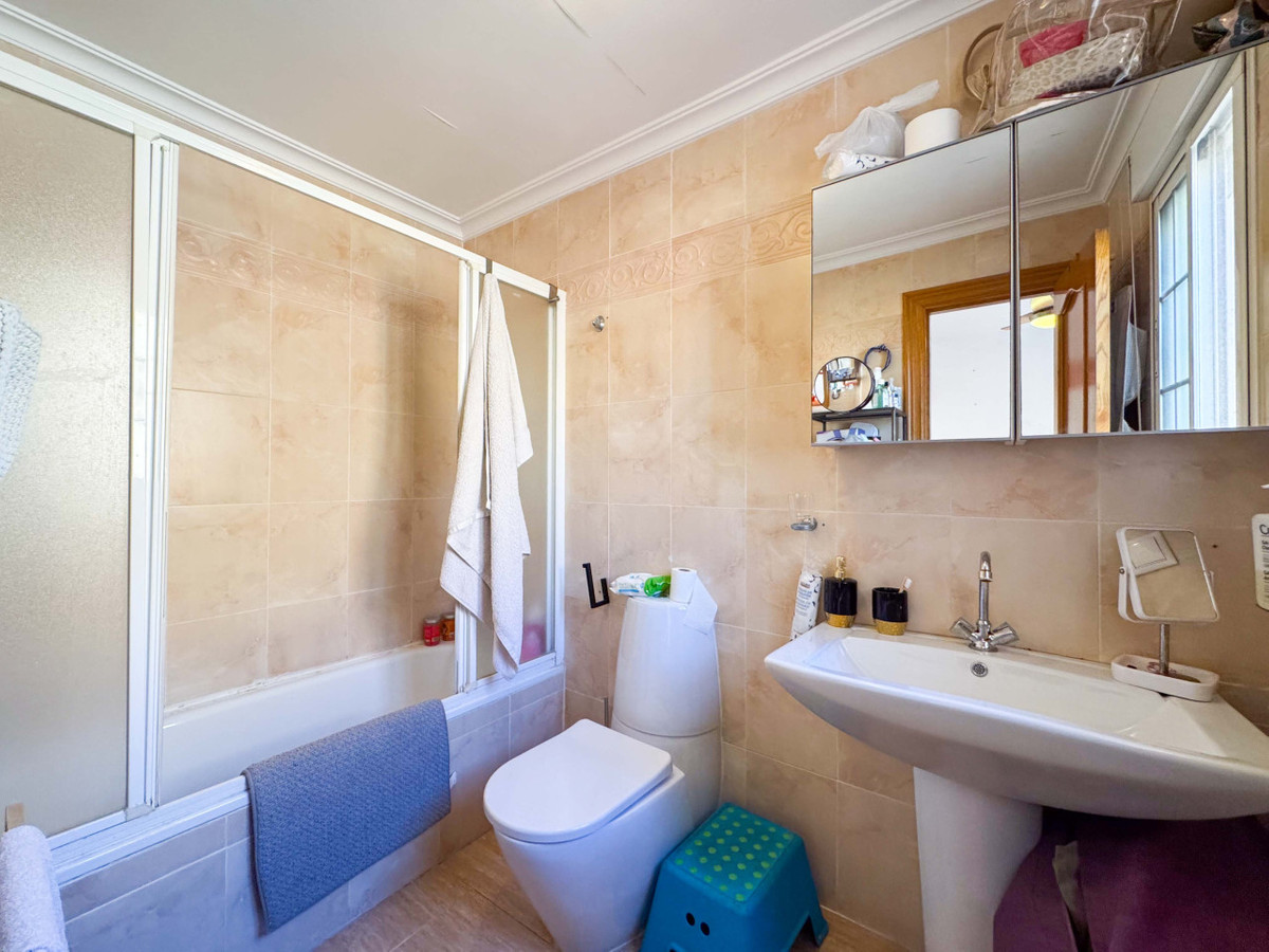 3 Bed Townhouse for sale in Aguas Nuevas Costa Blanca, Alicante, Spain