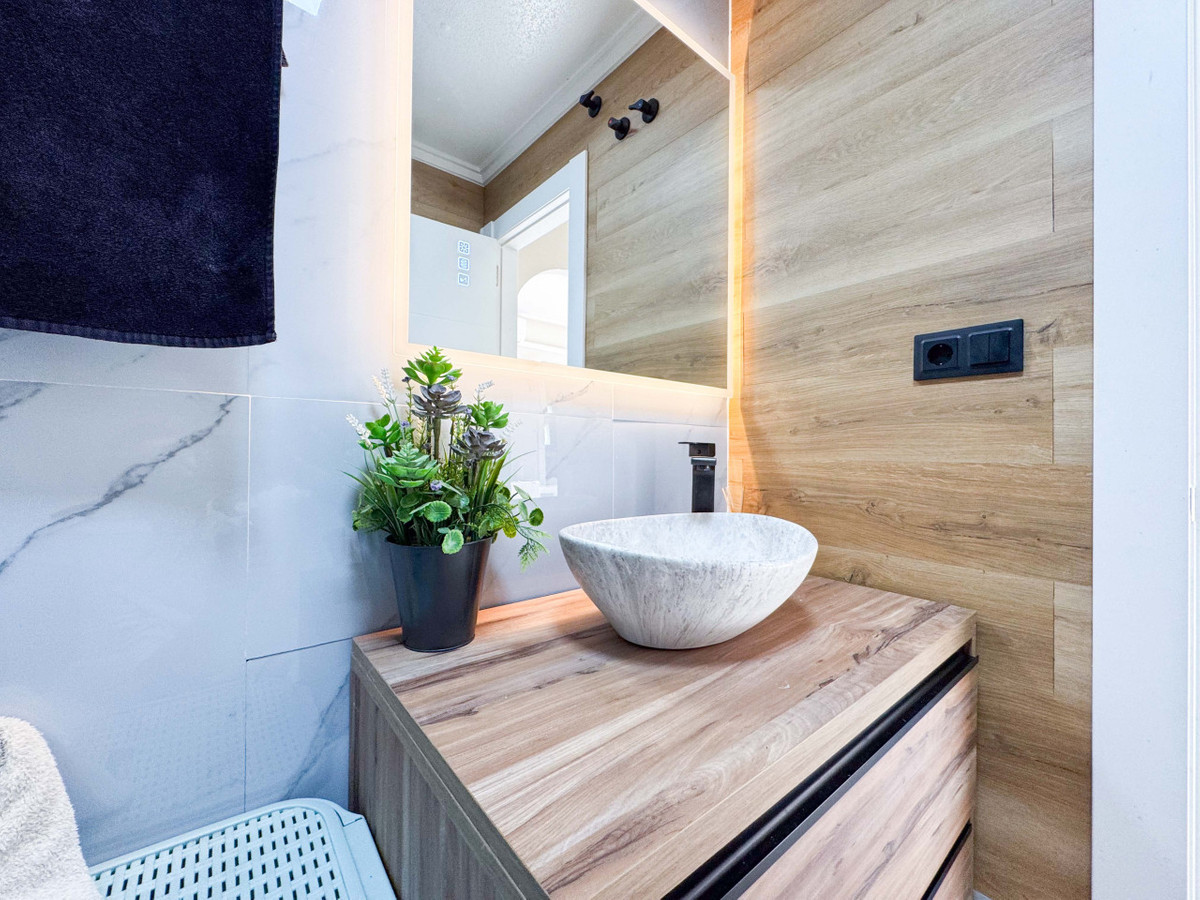Se vende Apartamento Planta Media de 2 dormitorios en Costa Blanca, Alicante, España