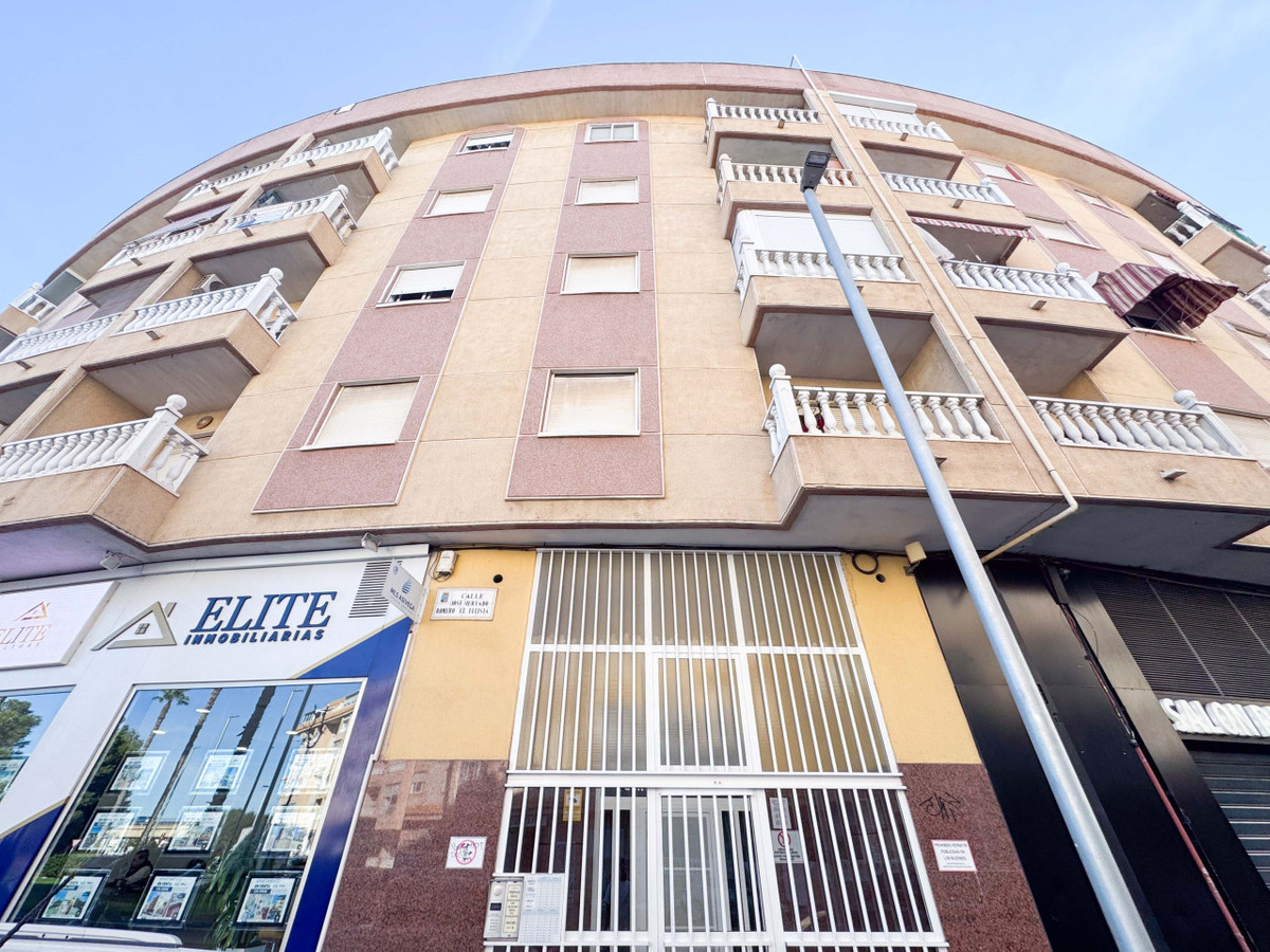 Se vende Apartamento Planta Media de 2 dormitorios en Costa Blanca, Alicante, España