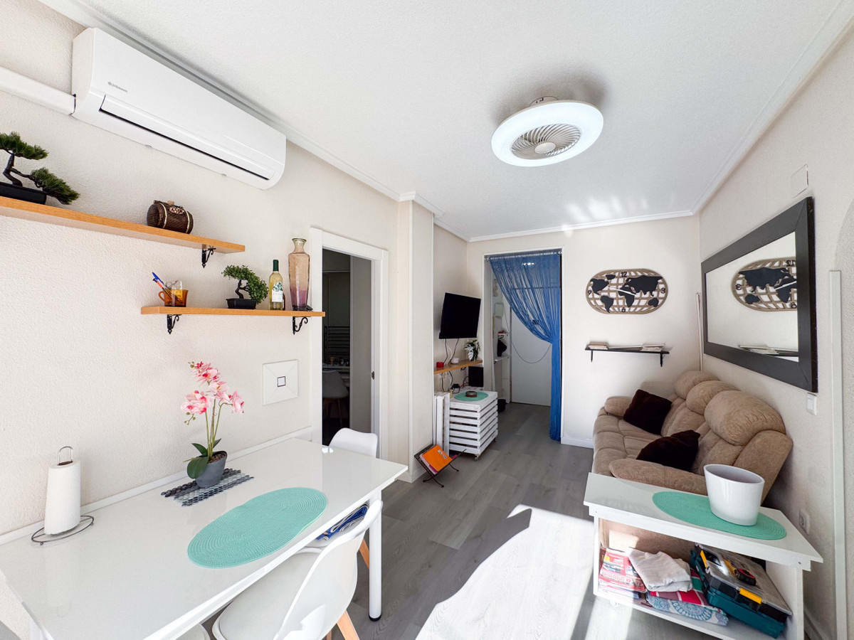 Se vende Apartamento Planta Media de 2 dormitorios en Costa Blanca, Alicante, España