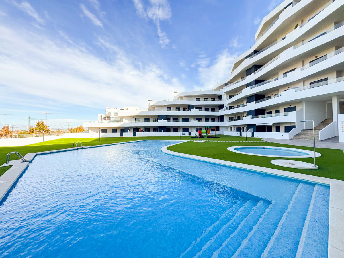 Se vende Apartamento Planta Baja de 2 dormitorios en Costa Blanca, Alicante, España