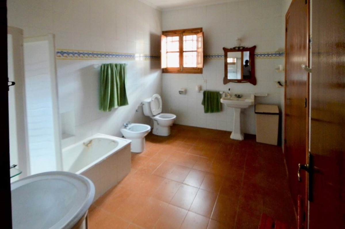 7 Bed Townhouse for sale in Orihuela Costa Blanca, Alicante, Spain