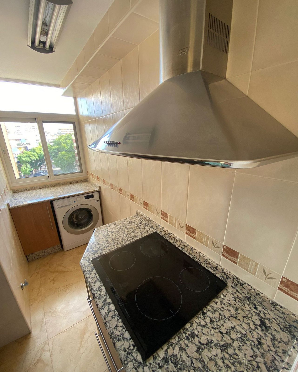 Se vende Apartamento Planta Media de 2 dormitorios en Costa Del Sol, Málaga, España