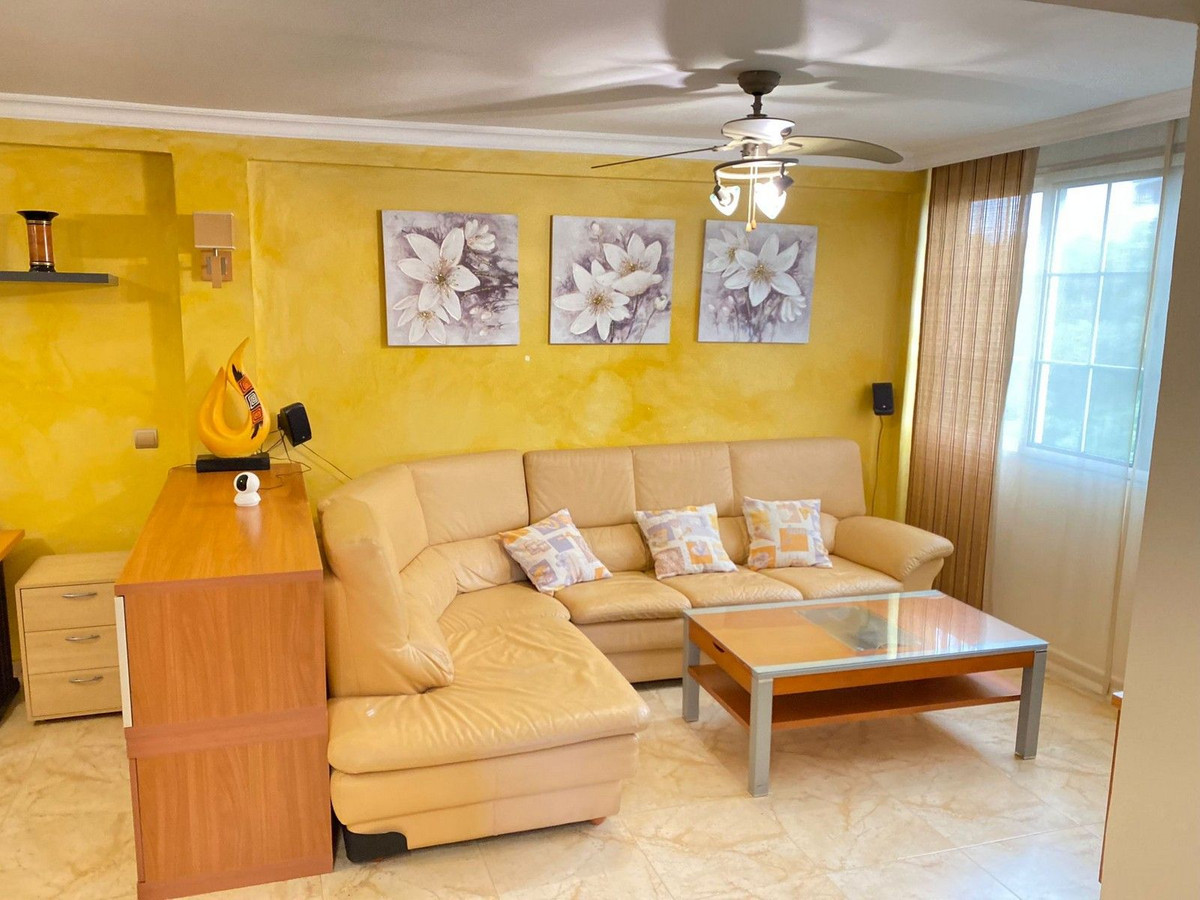 Se vende Apartamento Planta Media de 2 dormitorios en Costa Del Sol, Málaga, España