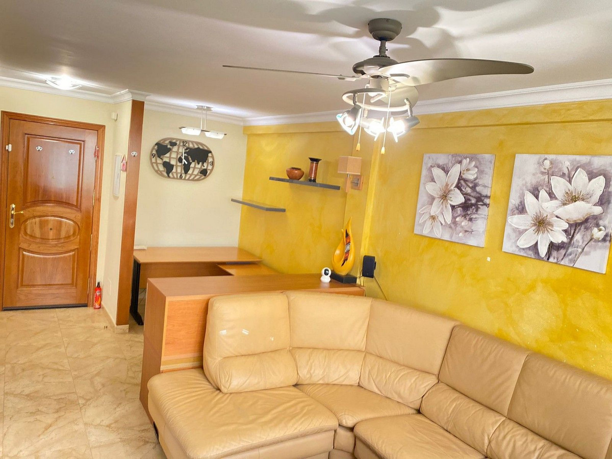 Se vende Apartamento Planta Media de 2 dormitorios en Costa Del Sol, Málaga, España