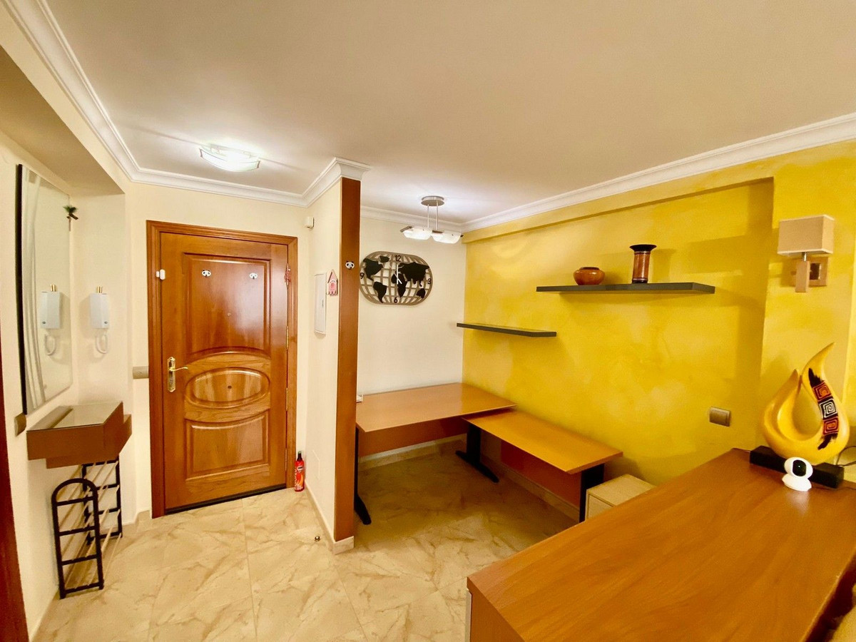 Se vende Apartamento Planta Media de 2 dormitorios en Costa Del Sol, Málaga, España