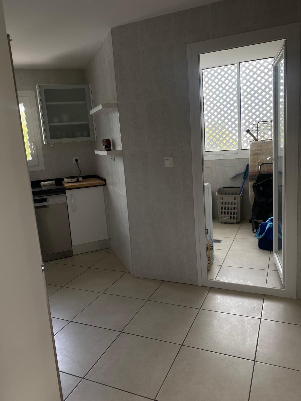 Se vende Apartamento Planta Media de 2 dormitorios en Costa Del Sol, Málaga, España