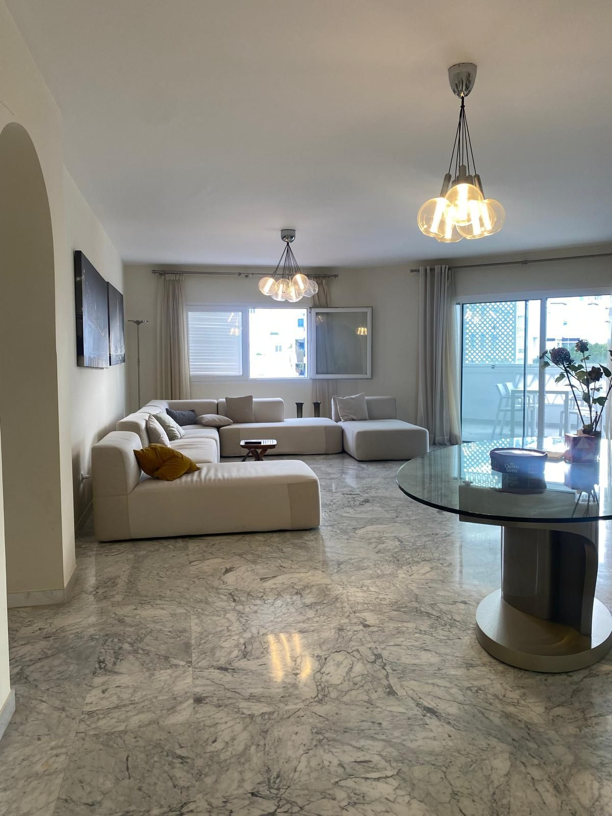 Se vende Apartamento Planta Media de 2 dormitorios en Costa Del Sol, Málaga, España