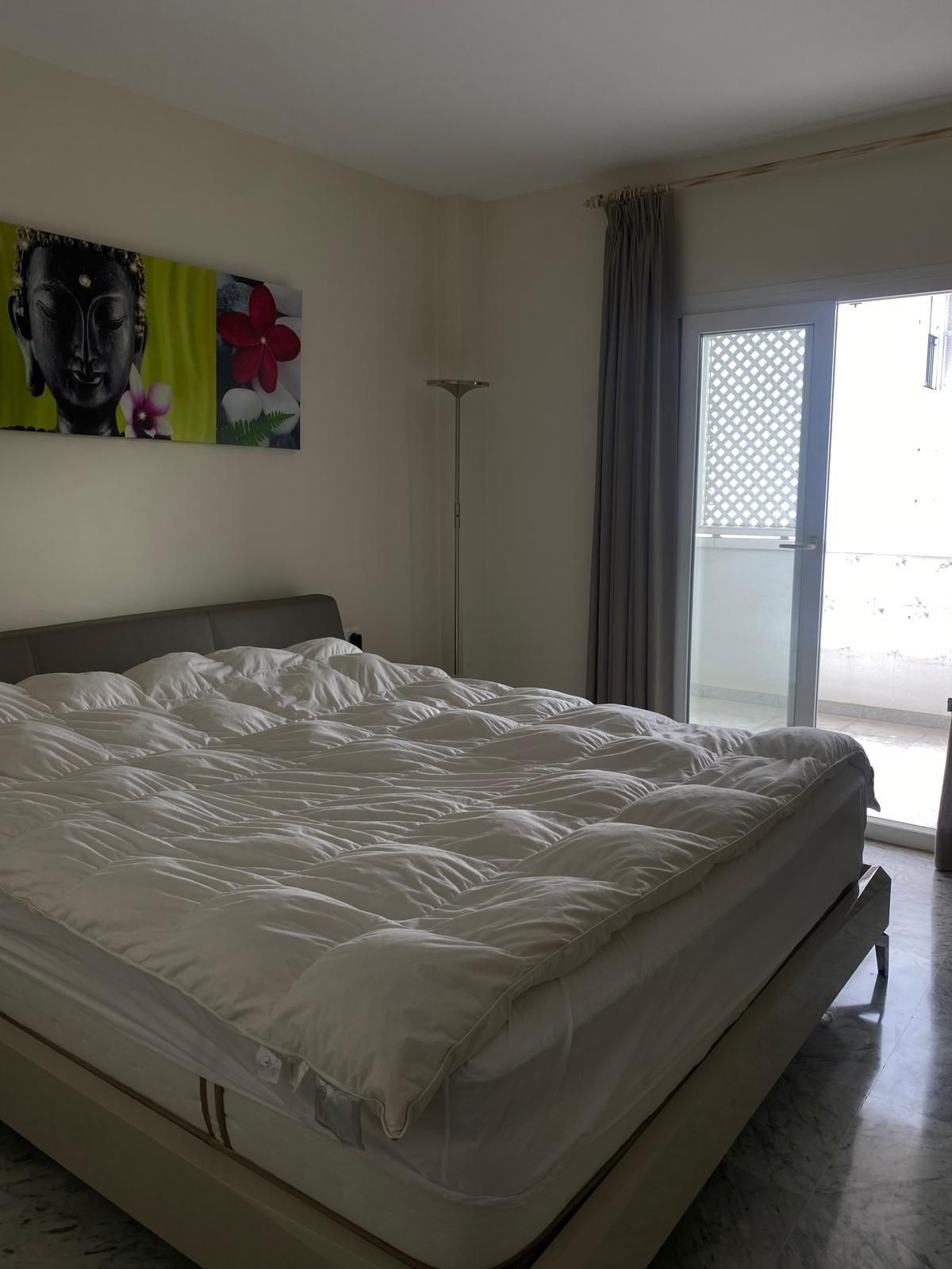 Se vende Apartamento Planta Media de 2 dormitorios en Costa Del Sol, Málaga, España