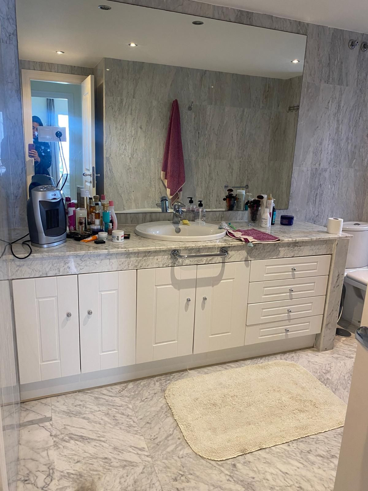 Se vende Apartamento Planta Media de 2 dormitorios en Costa Del Sol, Málaga, España