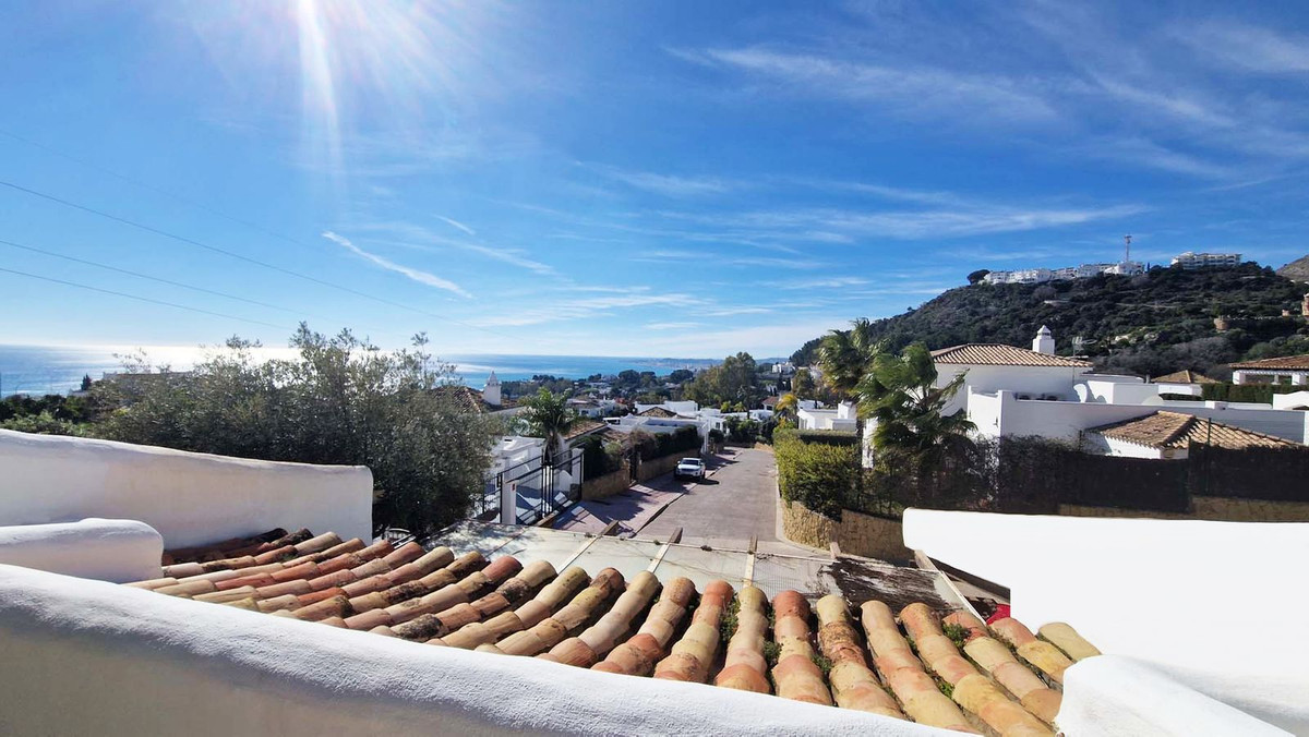 Se vende Apartamento Planta Media de 2 dormitorios en Costa Del Sol, Málaga, España