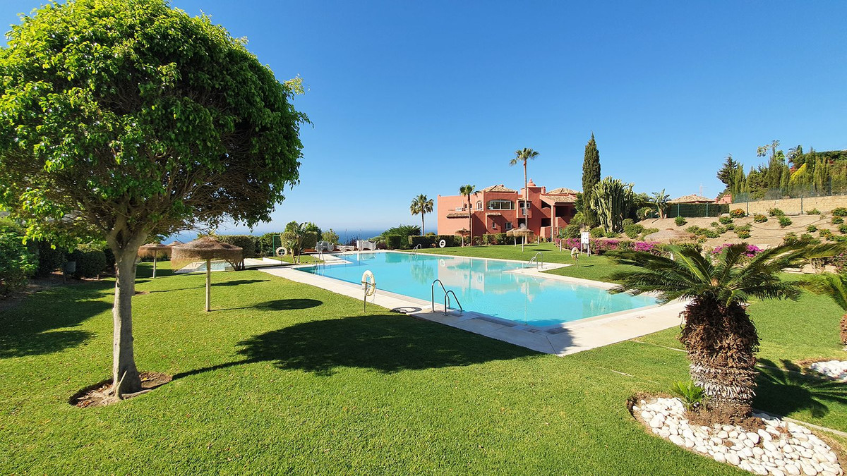 Se vende Apartamento Planta Media de 2 dormitorios en Costa Del Sol, Málaga, España