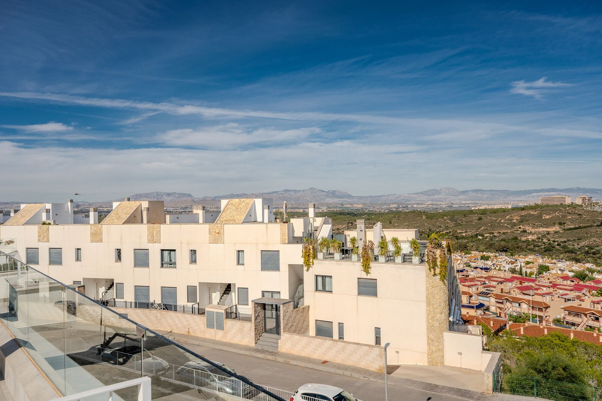 3 Bed Apartment for sale in Gran Alacant Costa Blanca, Alicante, Spain