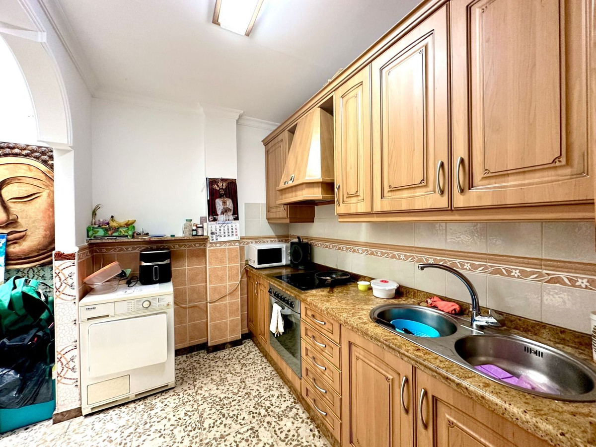 2 Bed Apartment for sale in Estepona Costa Del Sol, Málaga, Spain