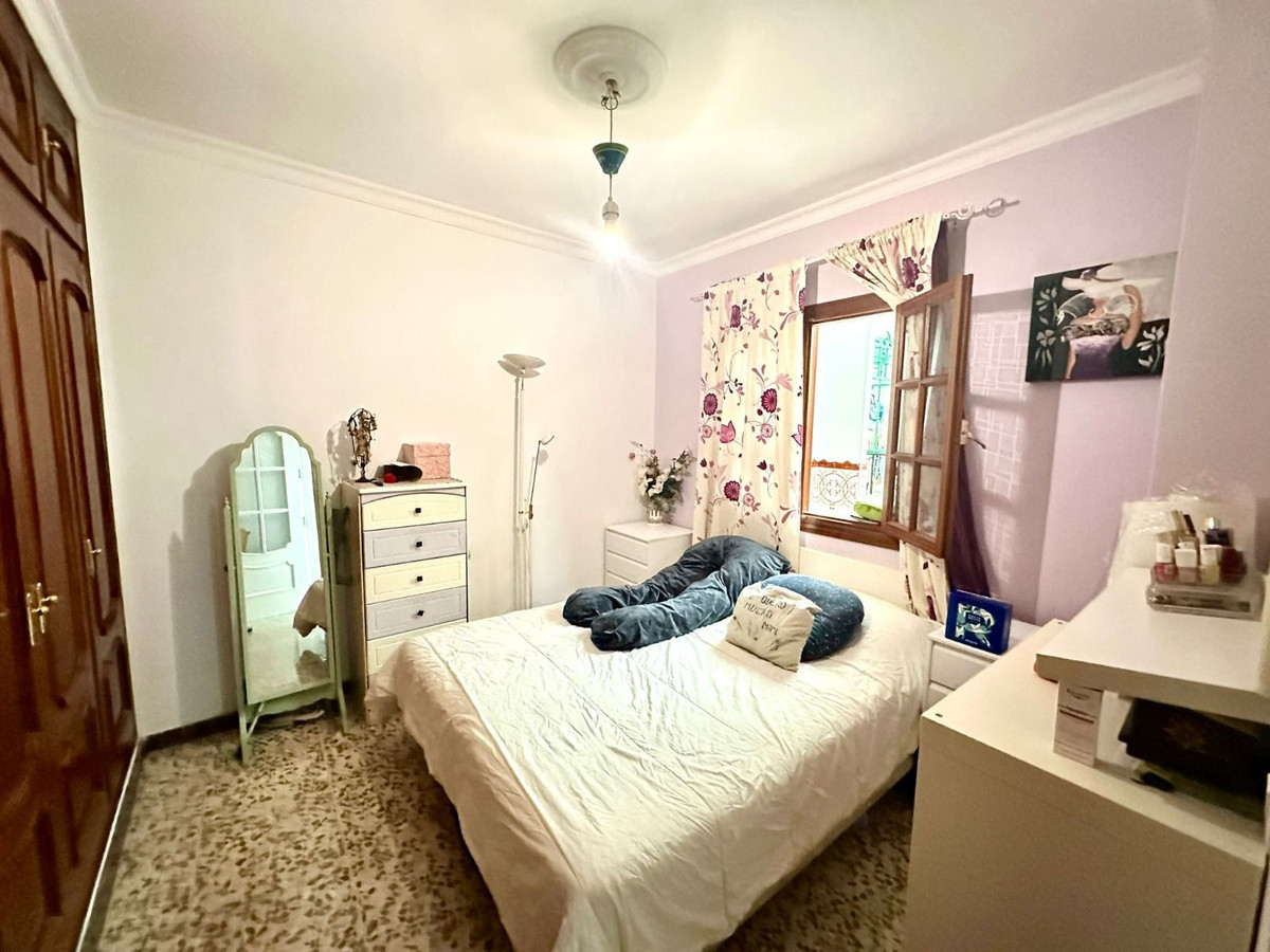 2 Bed Apartment for sale in Estepona Costa Del Sol, Málaga, Spain