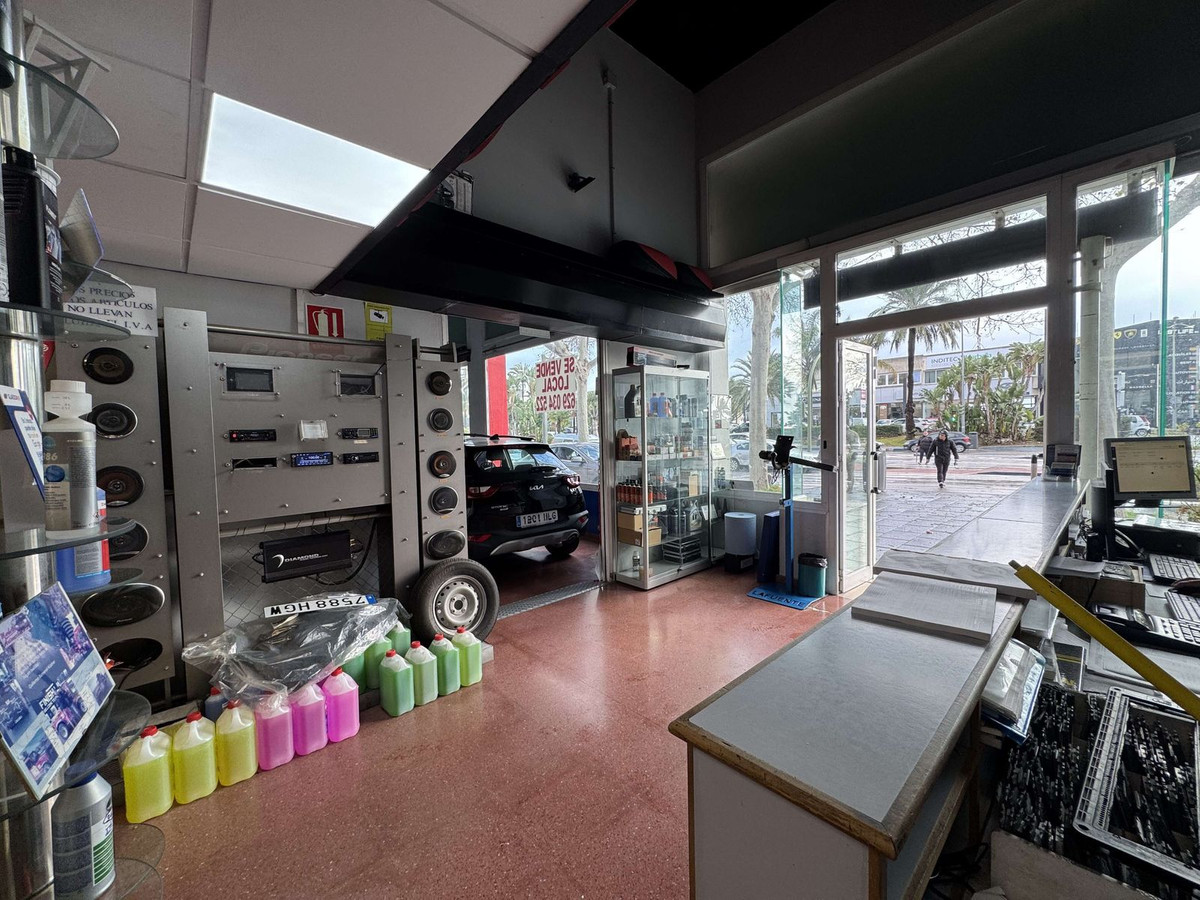 Commercial unit for sale in Marbella Costa Del Sol, Málaga, Spain