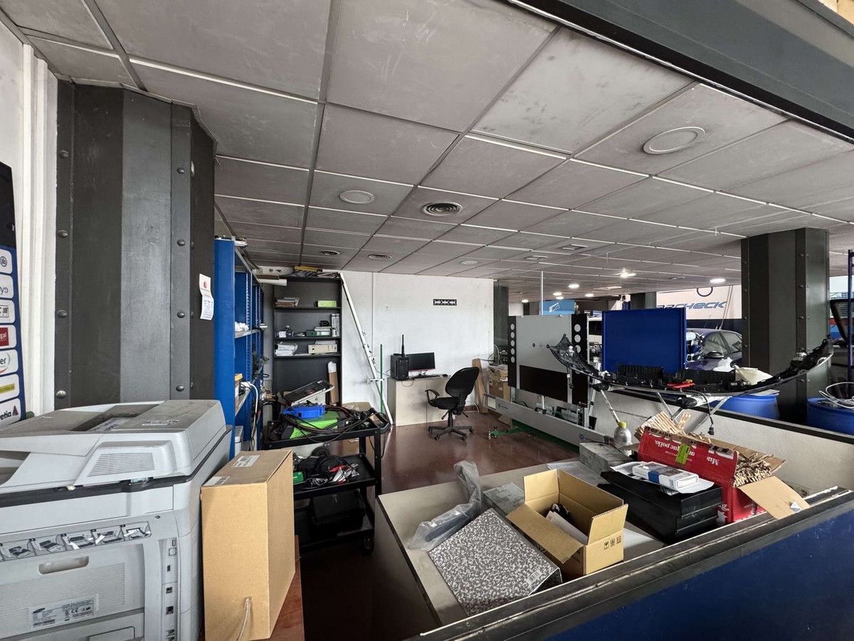Commercial unit for sale in Marbella Costa Del Sol, Málaga, Spain