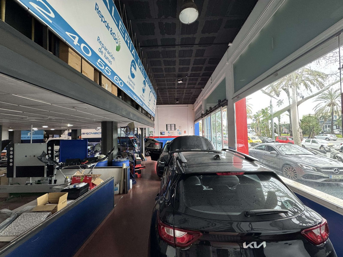 Commercial unit for sale in Marbella Costa Del Sol, Málaga, Spain